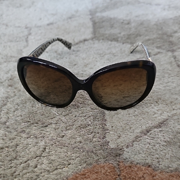 Coach HC8120 Carter Sunglasses - Picture 1 of 4
